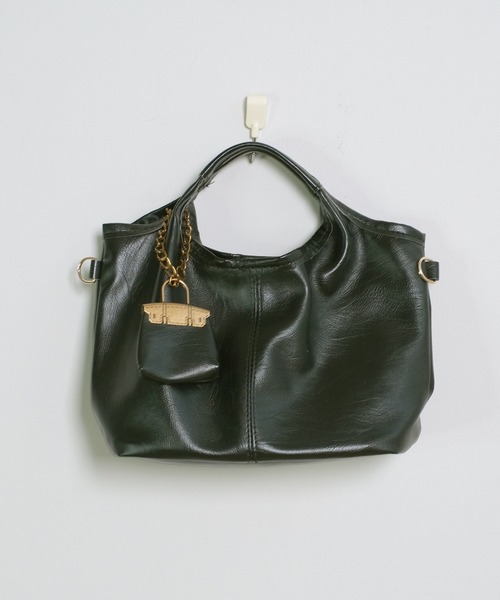 shopnikoniko（ショップニコニコ）の「ミニバッグチャーム付き PUレザー ショルダーバッグ（トートバッグ・レディース・ブラック/ブラウン/ダークブラウン・フリー）」の18枚目の写真