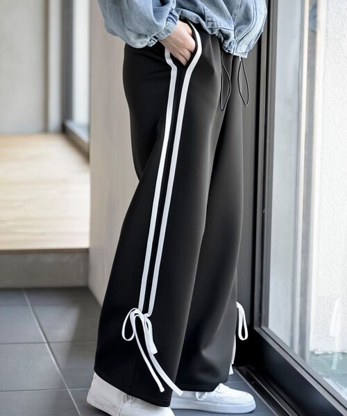 rps(アールピーエス)の「リボンライントラックパンツ(その他パンツ・レディース・ブラック/アイボリー・フリー)」の2枚目の写真