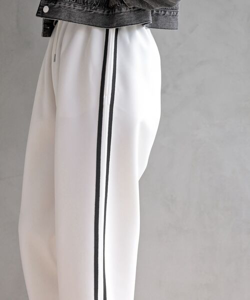 rps(アールピーエス)の「リボンライントラックパンツ(その他パンツ・レディース・ブラック/アイボリー・フリー)」の8枚目の写真