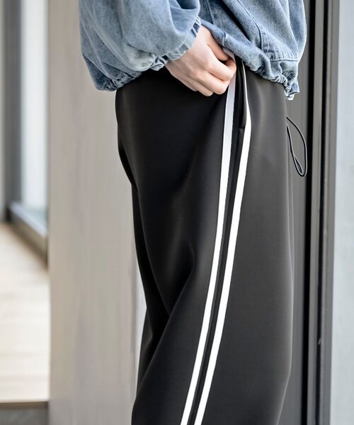 rps(アールピーエス)の「リボンライントラックパンツ(その他パンツ・レディース・ブラック/アイボリー・フリー)」の20枚目の写真