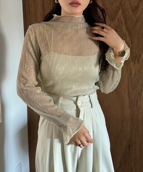 efill（エフィル）の「ハイネック シアー 光沢 インナー トップス（Tシャツ/カットソー・レディース・ベージュ/ブラック・FREE）」の3枚目の写真