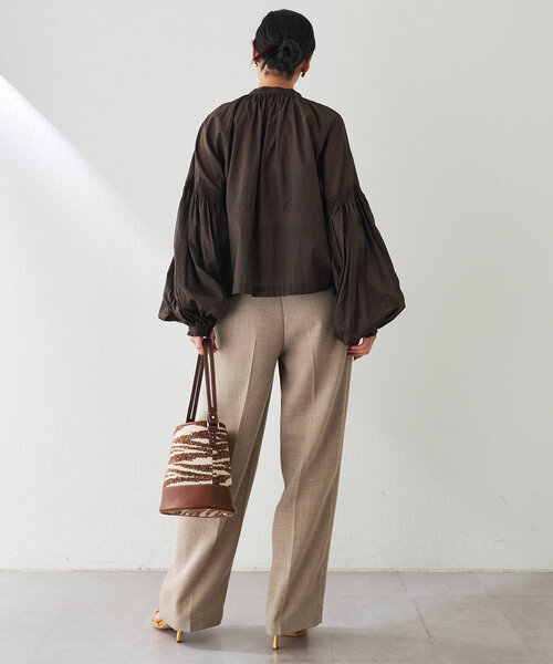 タグ付き　ウィムガゼット　ジュートライクタックパンツベージュ38 ジュートライクタックパンツ | Whim Gazette(ウィム ガゼット