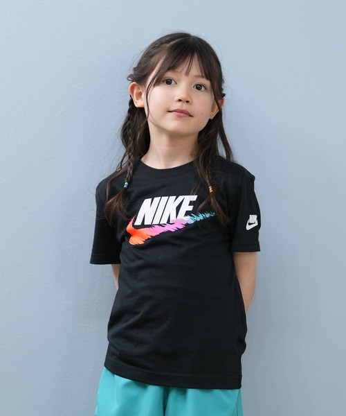 NIKE(ナイキ)の「NIKE/ナイキ 86M843 キッズ Tシャツ 86M843(Tシャツ/カットソー・キッズ・ブラック/グレー・4:105cm/5:110cm/6:115cm/7:120cm)」の4枚目の写真