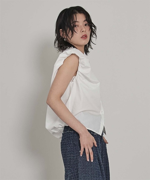 miette（ミエット）の「パフショルダーノースリシャツ（シャツ/ブラウス・レディース・ブラック/ブルー/ピンク/オフホワイト・FREE）」の7枚目の写真