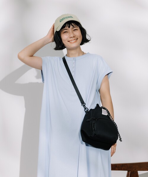 FREAK'S STORE(フリークスストア)の「<接触冷感/UV> AIRDRY HIGHCOOL ヘンリーネックワンピース/エアドライ ハイクール ヘンリーネック Tシャツワンピース(ワンピース・レディース・ブラック/サックスブルー/ピンク/ベージュ・フリ-)」の5枚目の写真