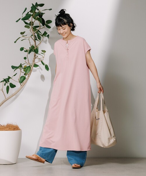 FREAK'S STORE(フリークスストア)の「<接触冷感/UV> AIRDRY HIGHCOOL ヘンリーネックワンピース/エアドライ ハイクール ヘンリーネック Tシャツワンピース(ワンピース・レディース・ブラック/サックスブルー/ピンク/ベージュ・フリ-)」の8枚目の写真