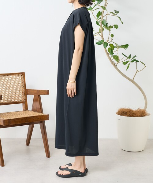 FREAK'S STORE(フリークスストア)の「<接触冷感/UV> AIRDRY HIGHCOOL ヘンリーネックワンピース/エアドライ ハイクール ヘンリーネック Tシャツワンピース(ワンピース・レディース・ブラック/サックスブルー/ピンク/ベージュ・フリ-)」の15枚目の写真