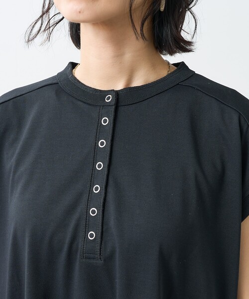 FREAK'S STORE(フリークスストア)の「<接触冷感/UV> AIRDRY HIGHCOOL ヘンリーネックワンピース/エアドライ ハイクール ヘンリーネック Tシャツワンピース(ワンピース・レディース・ブラック/サックスブルー/ピンク/ベージュ・フリ-)」の17枚目の写真