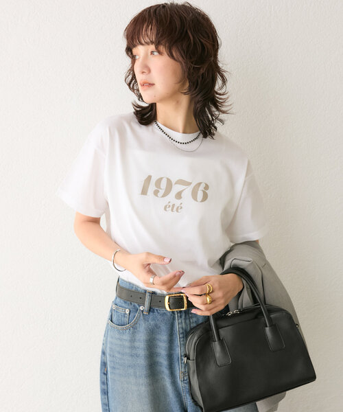 RIVE DROITE（リヴドロワ）の「【コーデのポイントに】Year Number Tee（Tシャツ/カットソー・レディース・チャコールグレー/レッド/ホワイト・FREE）」の2枚目の写真