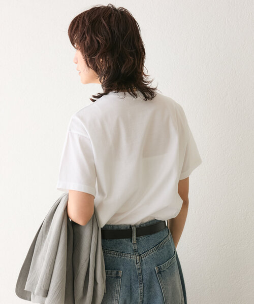 RIVE DROITE（リヴドロワ）の「【コーデのポイントに】Year Number Tee（Tシャツ/カットソー・レディース・チャコールグレー/レッド/ホワイト・FREE）」の16枚目の写真