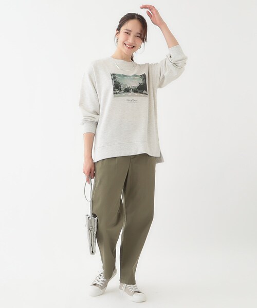 SHOO・LA・RUE(シューラルー)の「【洗える/S-LL】選べる3柄 グラフィックスウェット(Tシャツ/カットソー・レディース・グレー系1/ライトイエロー系2/ライトグレー系2/グレー系その他/ホワイト系3/ベージュ系その他5・01/02/03/04)」の15枚目の写真