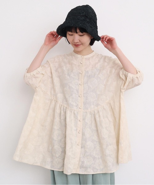 l'atelier du savon(アトリエドサボン)の「●線画のお花ラミー刺繍 まるブラウス(シャツ/ブラウス・レディース・パープル/ネイビー/キナリ・FREE)」の21枚目の写真