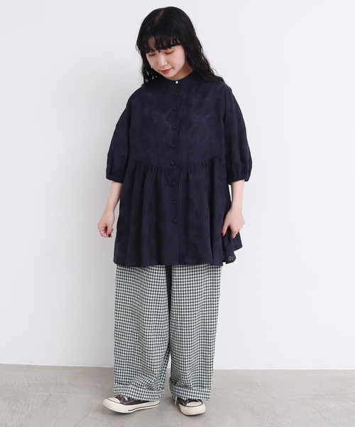 l'atelier du savon(アトリエドサボン)の「●線画のお花ラミー刺繍 まるブラウス(シャツ/ブラウス・レディース・パープル/ネイビー/キナリ・FREE)」の9枚目の写真