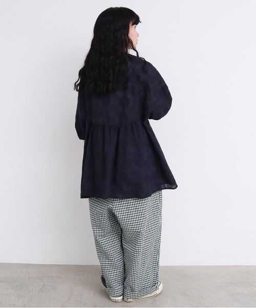 l'atelier du savon(アトリエドサボン)の「●線画のお花ラミー刺繍 まるブラウス(シャツ/ブラウス・レディース・パープル/ネイビー/キナリ・FREE)」の10枚目の写真