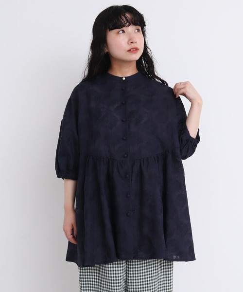 l'atelier du savon(アトリエドサボン)の「●線画のお花ラミー刺繍 まるブラウス(シャツ/ブラウス・レディース・パープル/ネイビー/キナリ・FREE)」の6枚目の写真