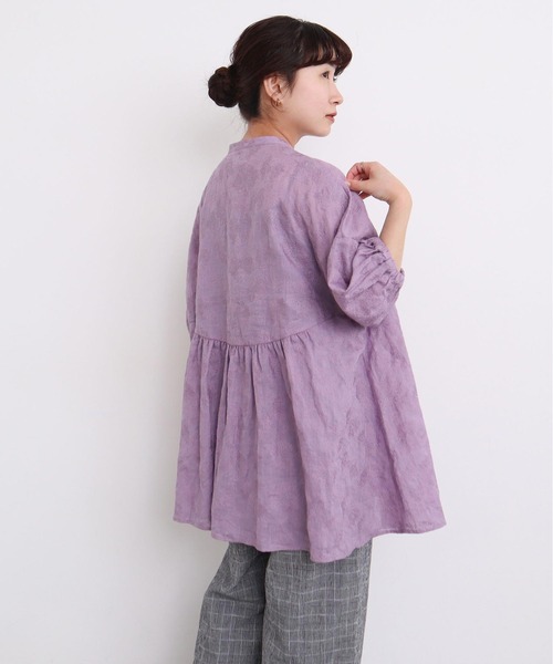 l'atelier du savon(アトリエドサボン)の「●線画のお花ラミー刺繍 まるブラウス(シャツ/ブラウス・レディース・パープル/ネイビー/キナリ・FREE)」の17枚目の写真