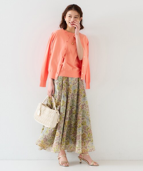 UNTITLED（アンタイトル）の「【11色展開/コットン100/アンサンブル可能】クルーカーディガン（カーディガン/ボレロ・レディース・ホワイト/ブラック/ブラウン系/ライトオレンジ系/ブルーパープル/ナチュラル/ホワイト×ブラック/ライトパープル/オレンジ/レッド系1/ブルー系その他・00/01/02/03/04/44/48）」の20枚目の写真