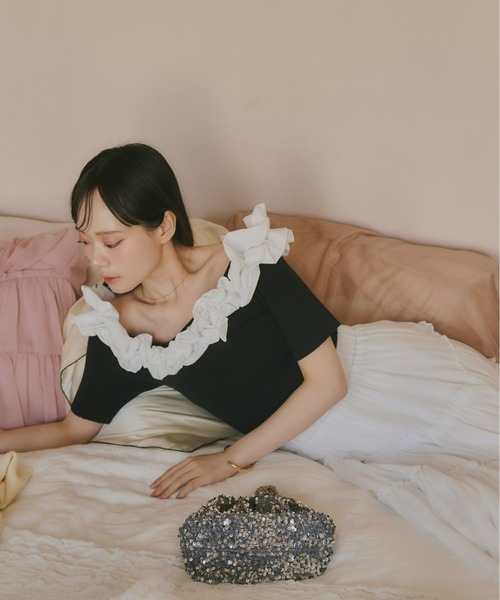 Olu.（オルドット）の「フリルオフショルダーサマーニット（ニット/セーター・レディース・ブルーグレー/ブラック/ホワイト・FREE）」の10枚目の写真