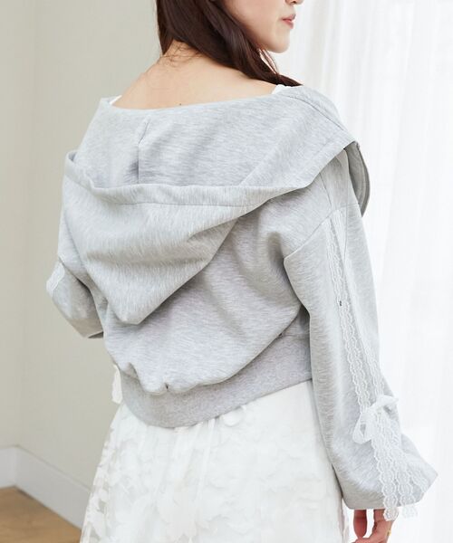 MAJESTIC LEGON（マジェスティックレゴン）の「レースリボンラインパーカー（パーカー・レディース・グレー/アイボリー/ピンクベージュ・MEDIUM）」の14枚目の写真