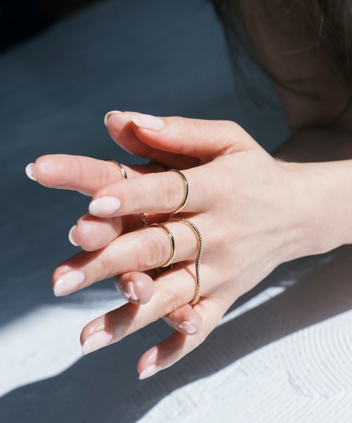 Nothing And Others(ナッシングアンドアザーズ)の「「Nothing And Others × Ayumi Uehara Collection」Thin 2.3 Ring(リング・レディース・シルバー/ゴールド・FREE)」の14枚目の写真