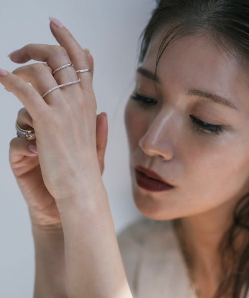 Nothing And Others(ナッシングアンドアザーズ)の「「Nothing And Others × Ayumi Uehara Collection」Thin 2.3 Ring(リング・レディース・シルバー/ゴールド・FREE)」の9枚目の写真