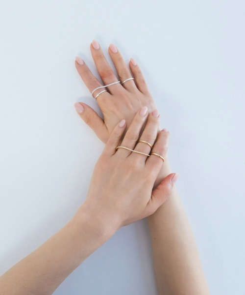 Nothing And Others(ナッシングアンドアザーズ)の「「Nothing And Others × Ayumi Uehara Collection」Thin 2.3 Ring(リング・レディース・シルバー/ゴールド・FREE)」の16枚目の写真