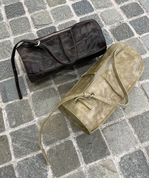 AIC.（エーアイシー）の「クラッシュレザーラウンドフォルムバッグ（ハンドバッグ・レディース・ライトグリーン/ブラウン・FREE）」の3枚目の写真