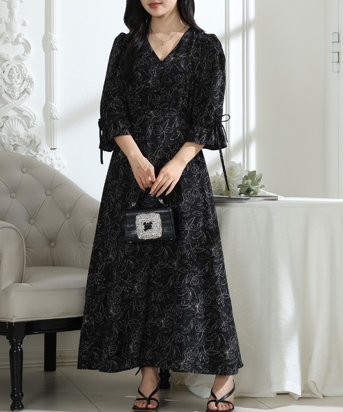 Lace Ladies(レースレディース)の「ボタニカル柄 Vネック キャンディスリーブ 6分袖 ワンピース(ワンピース・レディース・アイボリー/ブラック/ベージュ・FREE/S)」の2枚目の写真
