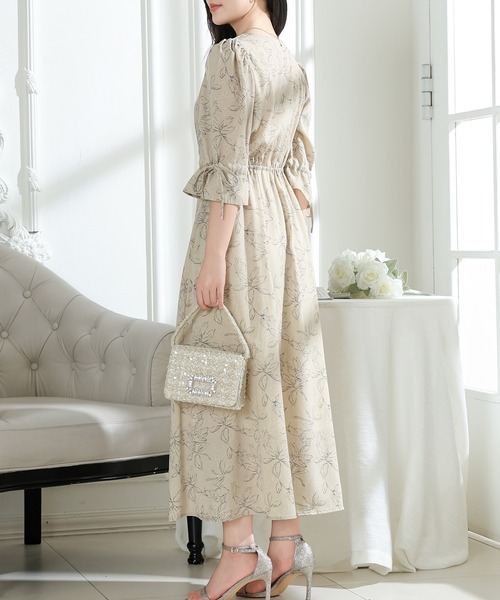 Lace Ladies(レースレディース)の「ボタニカル柄 Vネック キャンディスリーブ 6分袖 ワンピース(ワンピース・レディース・アイボリー/ブラック/ベージュ・FREE/S)」の7枚目の写真
