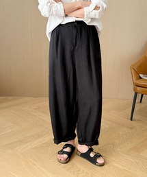 ゆったりテーパードパンツ