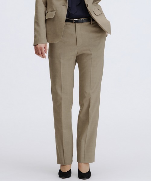 AOYAMA(アオヤマ)の「【洗える・防シワ・ストレッチ】きちんと見えを叶える!ストレートパンツ/ベージュ/無地|通勤&オフィス&入卒&セレモニー&オケージョン|セットアップ着用可〈大きいサイズあり〉(スーツパンツ・レディース・ベージュ・15号/13号/11号/9号/7号/5号/17号)」の1枚目の写真
