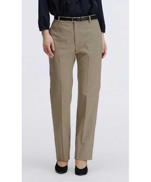 AOYAMA(アオヤマ)の「【洗える・防シワ・ストレッチ】きちんと見えを叶える!ストレートパンツ/ベージュ/無地|通勤&オフィス&入卒&セレモニー&オケージョン|セットアップ着用可〈大きいサイズあり〉(スーツパンツ・レディース・ベージュ・15号/13号/11号/9号/7号/5号/17号)」の5枚目の写真