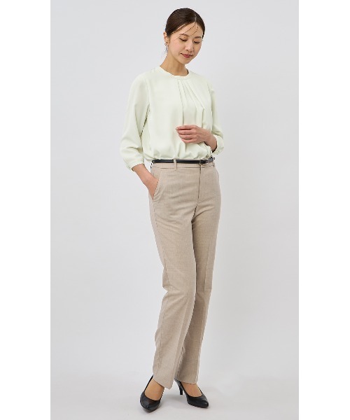 AOYAMA(アオヤマ)の「【洗える・防シワ・ストレッチ】きちんと見えを叶える!ストレートパンツ/ベージュ/無地|通勤&オフィス&入卒&セレモニー&オケージョン|セットアップ着用可〈大きいサイズあり〉(スーツパンツ・レディース・ベージュ・15号/13号/11号/9号/7号/5号/17号)」の8枚目の写真