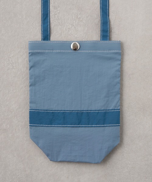 FRUIT OF THE LOOM(フルーツオブザルーム)の「【FRUIT OF THE LOOM】NYLON TOTEBAG S 80310500 ※(トートバッグ・レディース・ブルー/レッド/グリーン・FREE)」の4枚目の写真