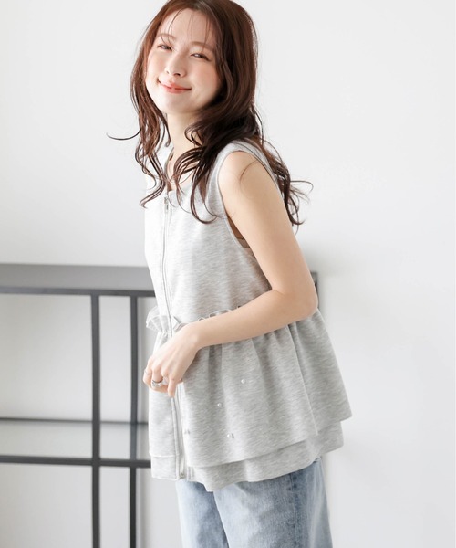 AMELY(エミリー)の「パールフリルペプラムベスト(ベスト・レディース・ベージュ/ブラック/グレー・フリー)」の13枚目の写真