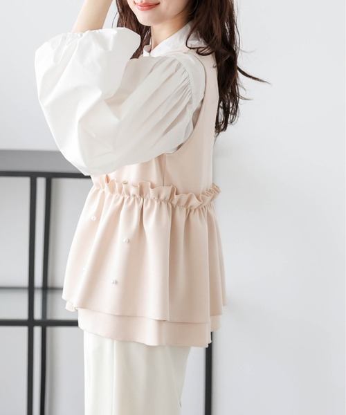 AMELY(エミリー)の「パールフリルペプラムベスト(ベスト・レディース・ベージュ/ブラック/グレー・フリー)」の22枚目の写真