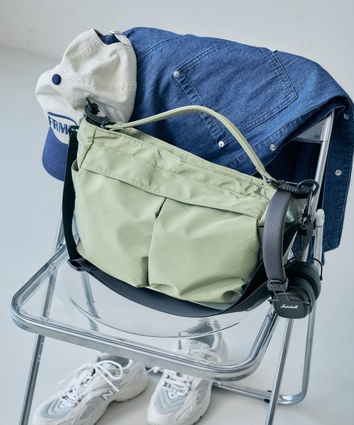 LEPSIM（レプシィム）の「2WAYスクエアショルダー　451457（ショルダーバッグ・レディース・ライトカーキ/ブラック/ライトグレー・ONE SIZE）」の3枚目の写真