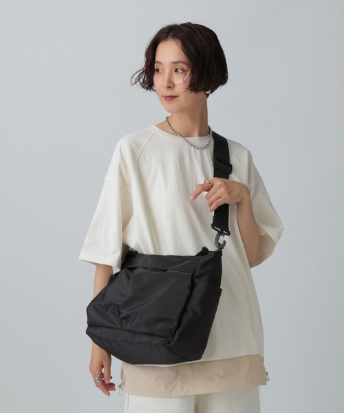 LEPSIM（レプシィム）の「2WAYスクエアショルダー　451457（ショルダーバッグ・レディース・ライトカーキ/ブラック/ライトグレー・ONE SIZE）」の4枚目の写真