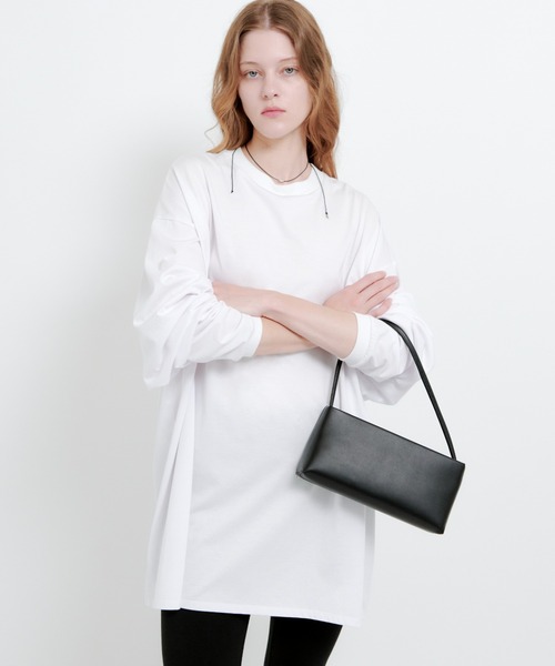 kiehtova(キエトヴァ)の「【kiehtova】2WAY LEATHER SQUARE BAG/2ウェイ レザー スクエアバッグ(ショルダーバッグ・レディース・ブラック/レッド・FREE)」の2枚目の写真