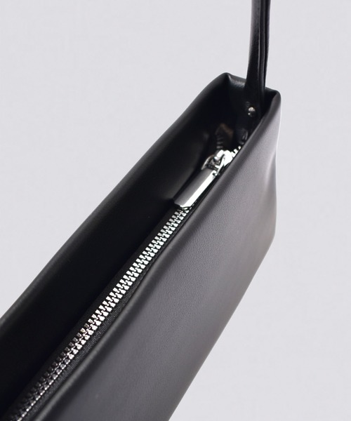 kiehtova(キエトヴァ)の「【kiehtova】2WAY LEATHER SQUARE BAG/2ウェイ レザー スクエアバッグ(ショルダーバッグ・レディース・ブラック/レッド・FREE)」の13枚目の写真