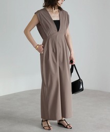 Bonjour Sagan（ボンジュールサガン）の「【撥水・接触冷感・UVカット】ディープVネックタックワンピース【動画あり】（ワンピース）」