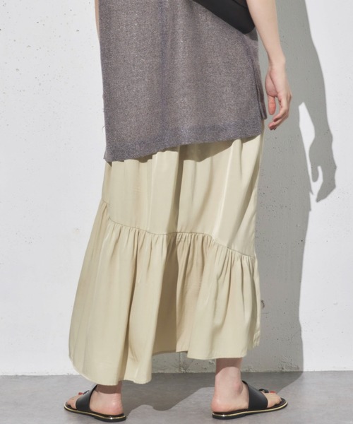 Doux archives（ドゥアルシーヴ）の「ゴールドピーストングフラットサンダル（サンダル・レディース・ブラック/シルバー・24.5/23.5）」の16枚目の写真