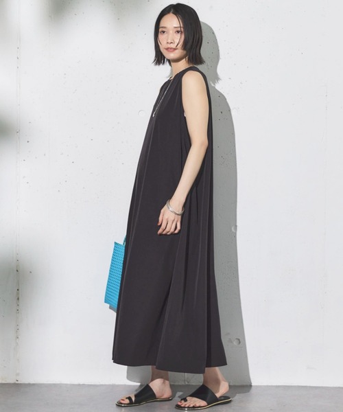 Doux archives（ドゥアルシーヴ）の「ゴールドピーストングフラットサンダル（サンダル・レディース・ブラック/シルバー・24.5/23.5）」の18枚目の写真