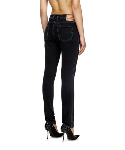 DIESEL(ディーゼル)の「ウィメンズ デニムパンツ SLIM 1992 D-JIANN L.32(デニムパンツ・レディース・ブラック・28inch/24inch/23inch/26inch/25inch/27inch/29inch/30inch)」の2枚目の写真