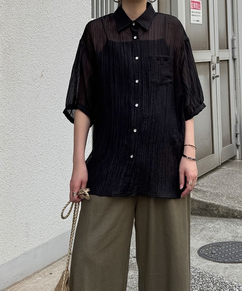 LBC（エルビーシー）の「楊柳5分袖シアーシャツ（シャツ/ブラウス・レディース・ホワイト/チャコールグレー/ブラック/マスタード/ブルー・M）」の8枚目の写真