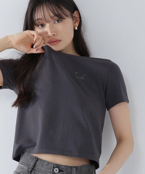 NATURAL BEAUTY BASIC(ナチュラルビューティーベーシック)の「<保護猫プロジェクト>ワンポイントコンパクトTシャツ(Tシャツ/カットソー・レディース・オフホワイト/ピンク/グレー系その他・FREE)」の2枚目の写真