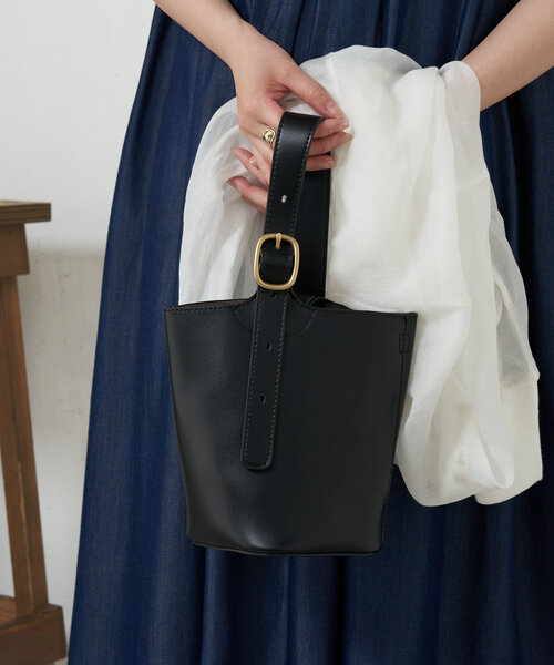 Jena espace merveilleux（ジェナ　エスパスメルヴェイユ）の「ワンハンドルバックルバッグ（ショルダーバッグ・レディース・ベージュ/ブラック・FREE）」の7枚目の写真