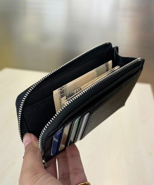 ほし企画】本革スタッズフラグメントケース（財布）｜ear PAPILLONNER