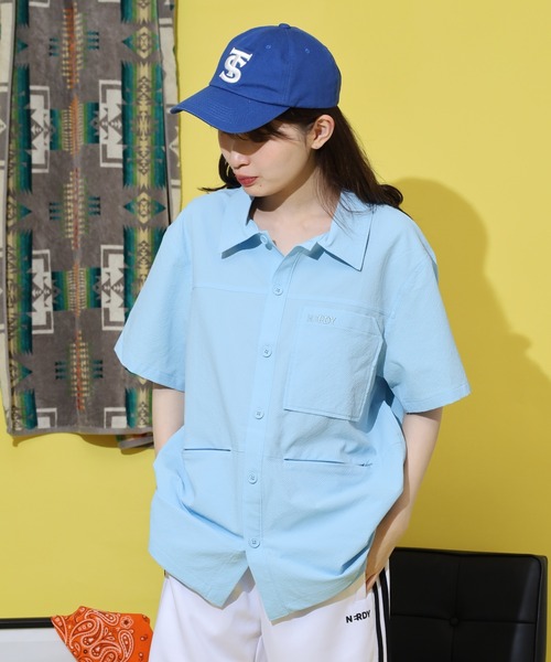 NERDY(ノルディ)の「シアサッカーシャツ(シャツ/ブラウス・メンズ・ホワイト/ブルー/ブラック・S/M/L)」の12枚目の写真