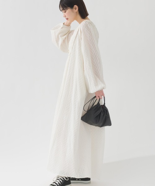 OMNES（オムネス）の「コットンドビーシャーリングワンピース（ワンピース・レディース・モカ/ブラック/アイボリー/カーキ・FREE）」の6枚目の写真